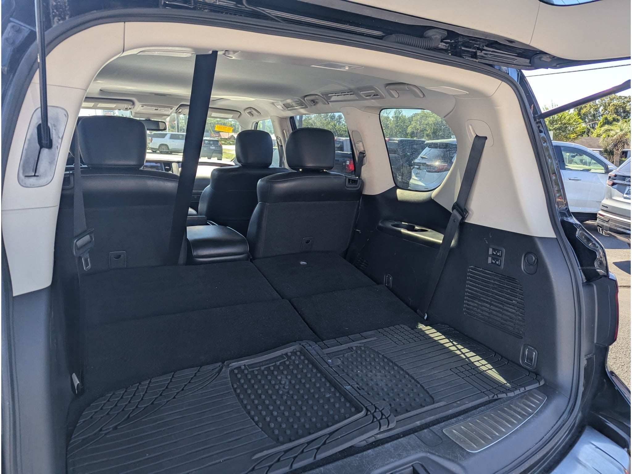 2019 INFINITI QX80 LUXE