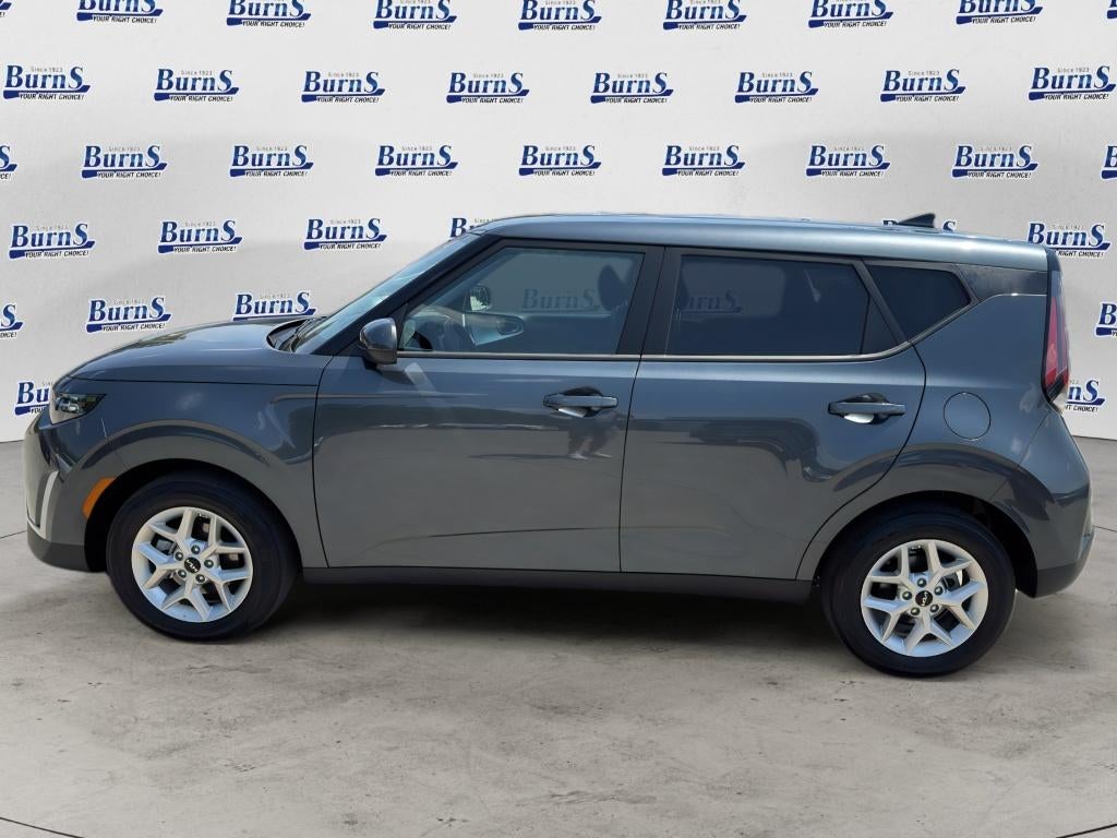 2025 Kia Soul Base