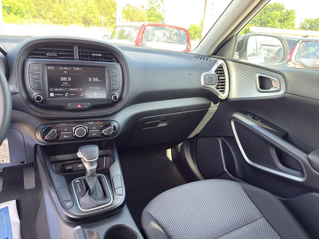 2025 Kia Soul Base