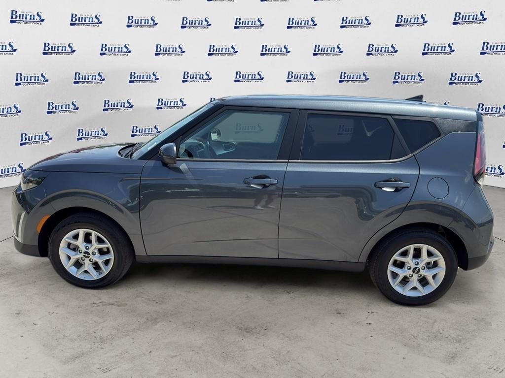 2025 Kia Soul Base