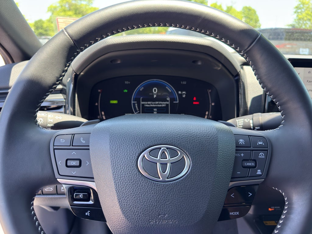 2025 Toyota Camry Hybrid SE