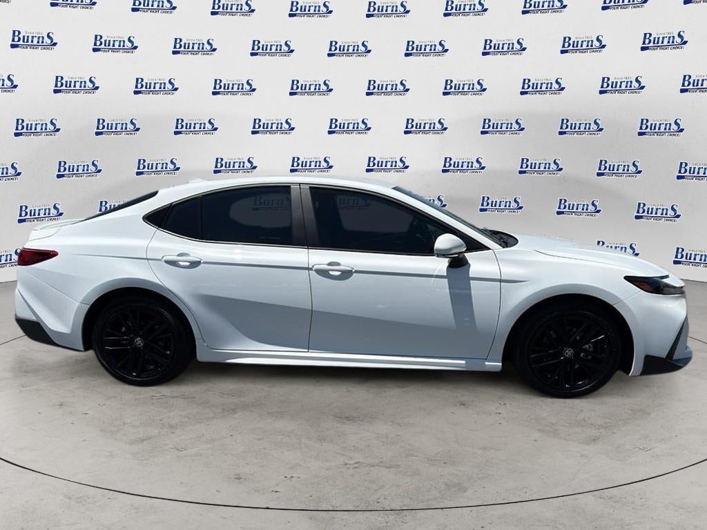 2025 Toyota Camry Hybrid SE