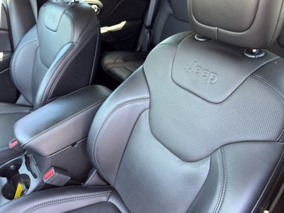 2022 Jeep Cherokee Latitude Lux