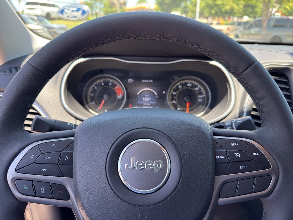 2022 Jeep Cherokee Latitude Lux