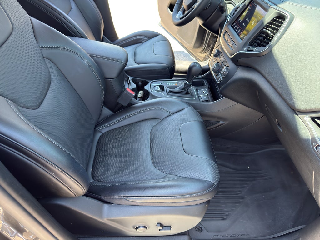 2022 Jeep Cherokee Latitude Lux