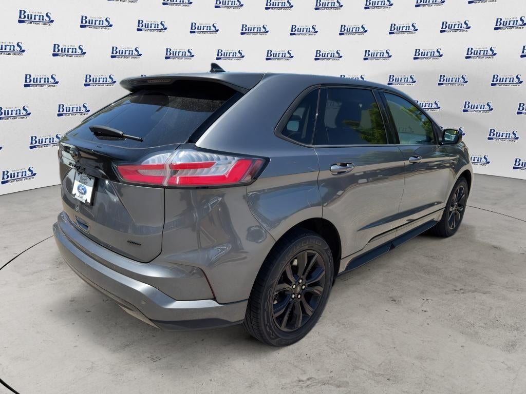 2022 Ford Edge SE
