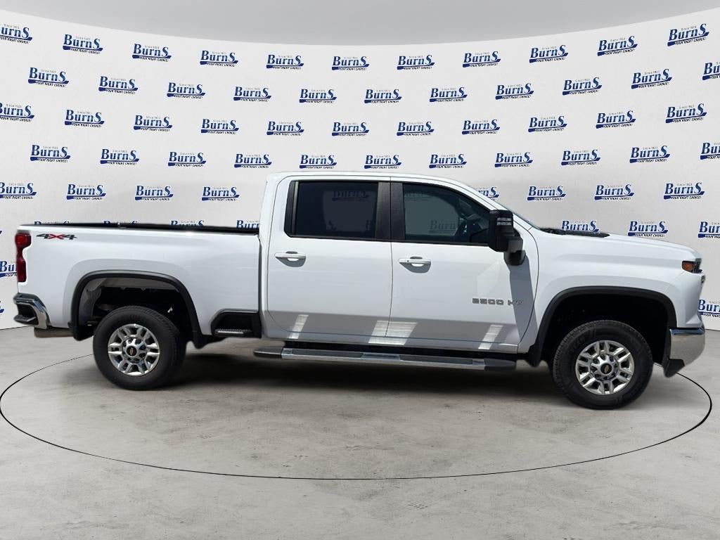 2025 Chevrolet Silverado LT