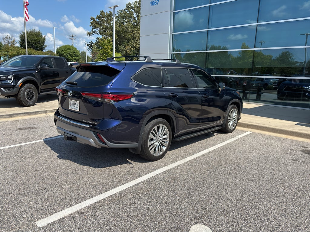 2022 Toyota Highlander Platinum