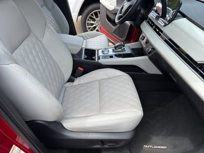 2023 Mitsubishi Outlander SEL