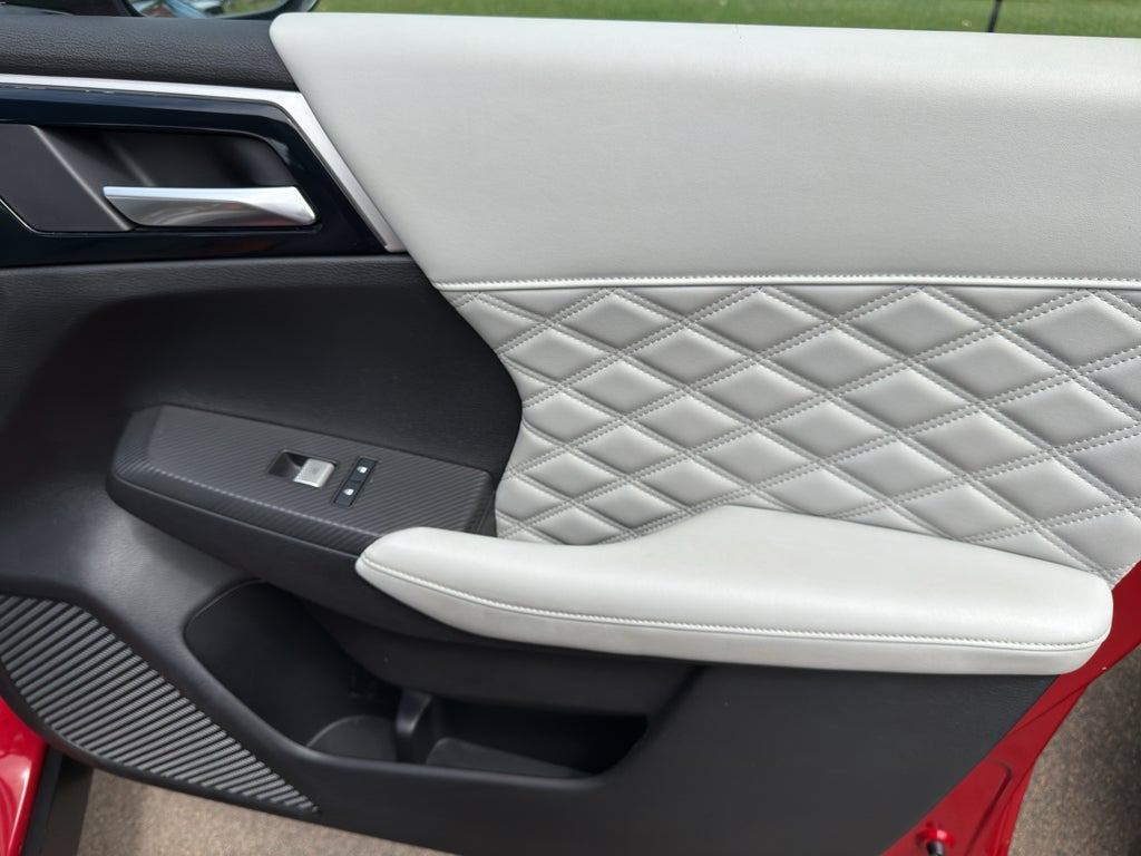 2023 Mitsubishi Outlander SEL