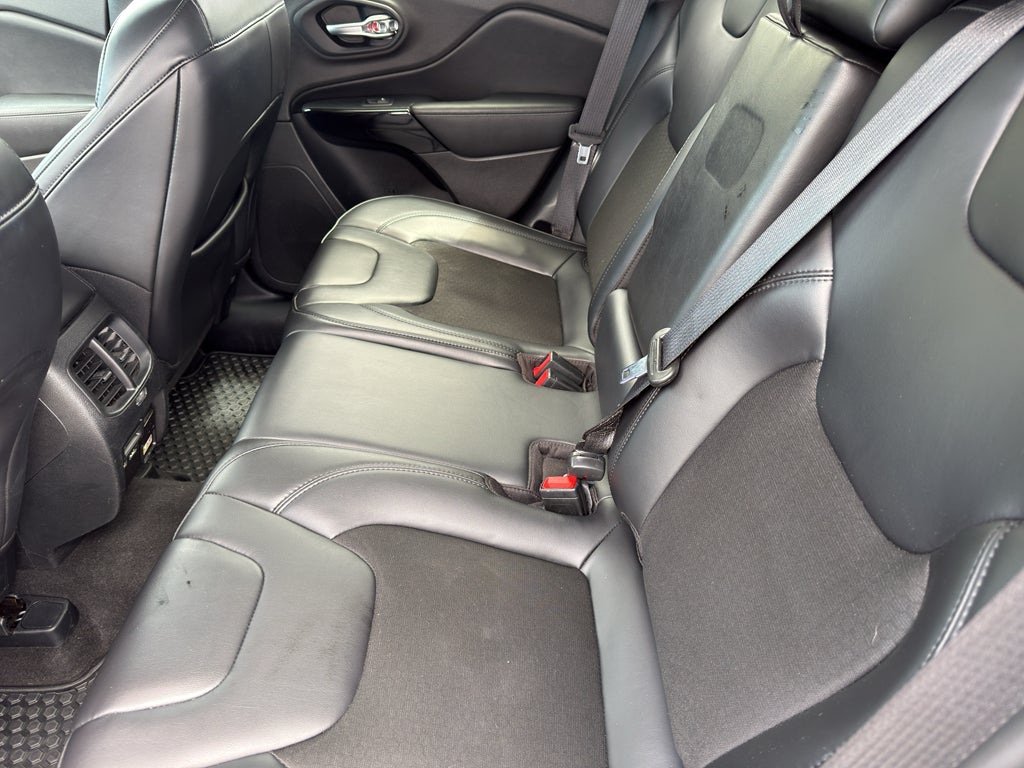 2020 Jeep Cherokee Altitude