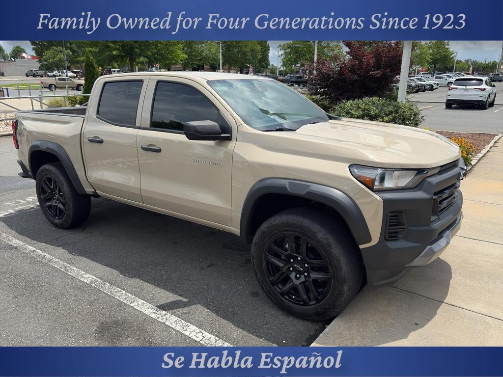 2024 Chevrolet Colorado 4WD Trail Boss Crew Cab Short Box's photo