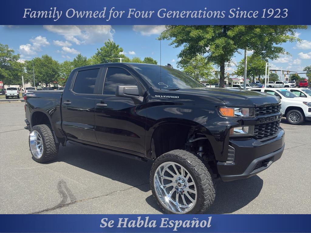 2020 Chevrolet Silverado 1500 Custom 4X4 Crew Cab Short Box's photo
