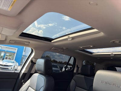 2022 GMC Acadia Denali
