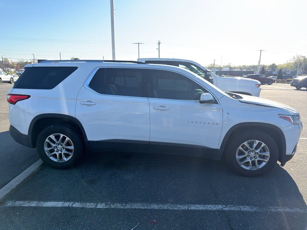 2018 Chevrolet Traverse LT Cloth