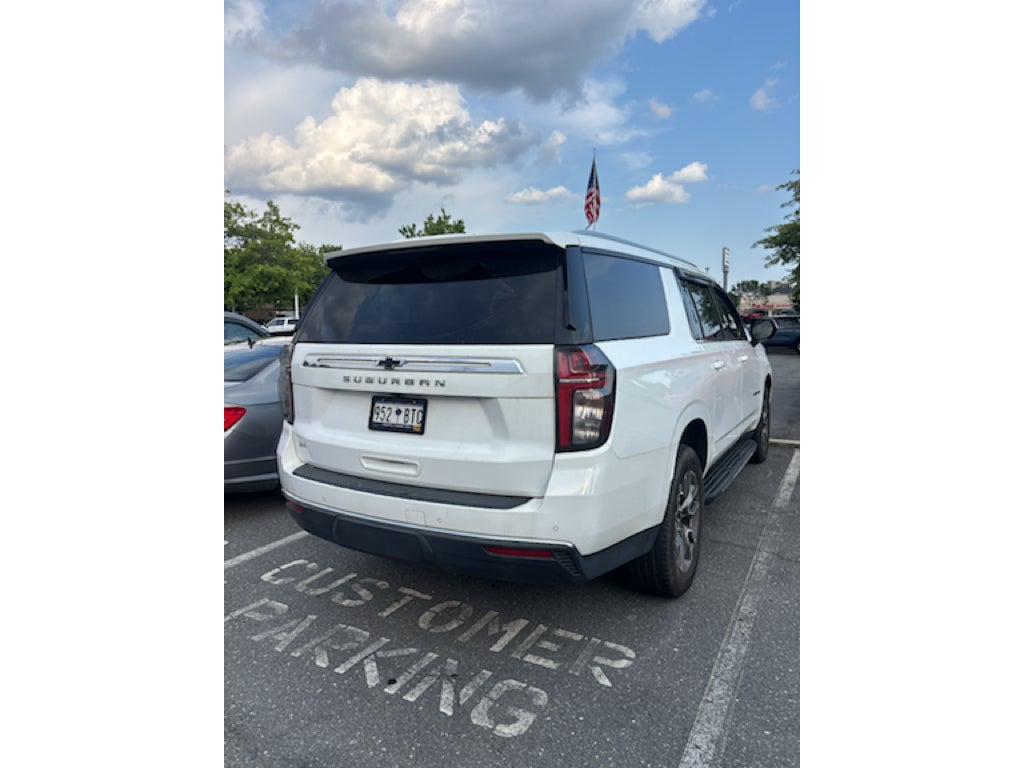 2023 Chevrolet Suburban LS