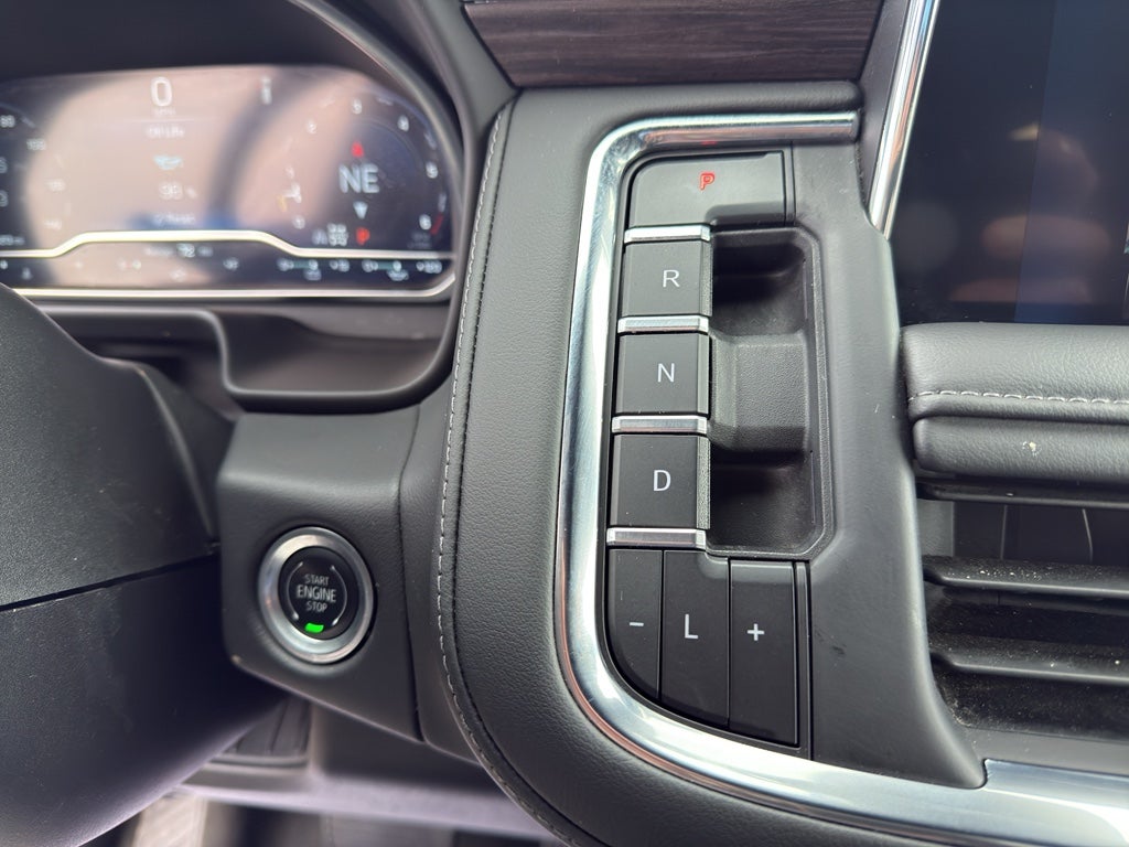 2024 Chevrolet Suburban LT