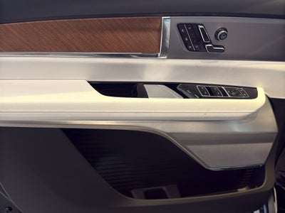 2027 Cadillac VISTIQ Luxury