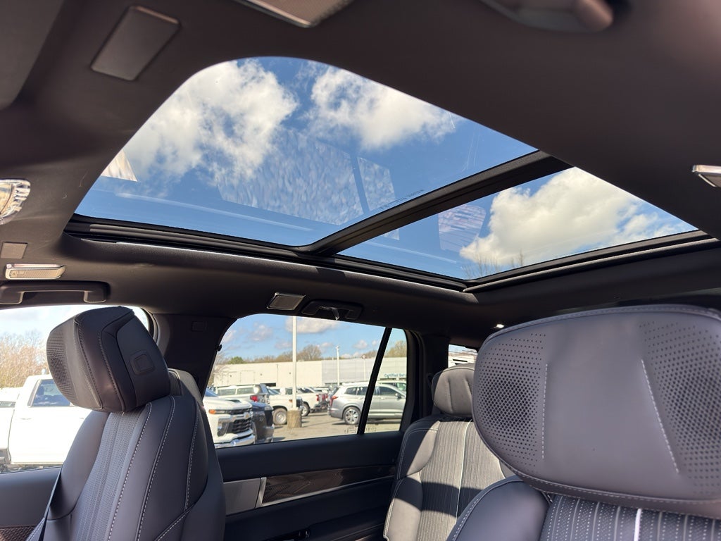 2026 Cadillac VISTIQ Luxury