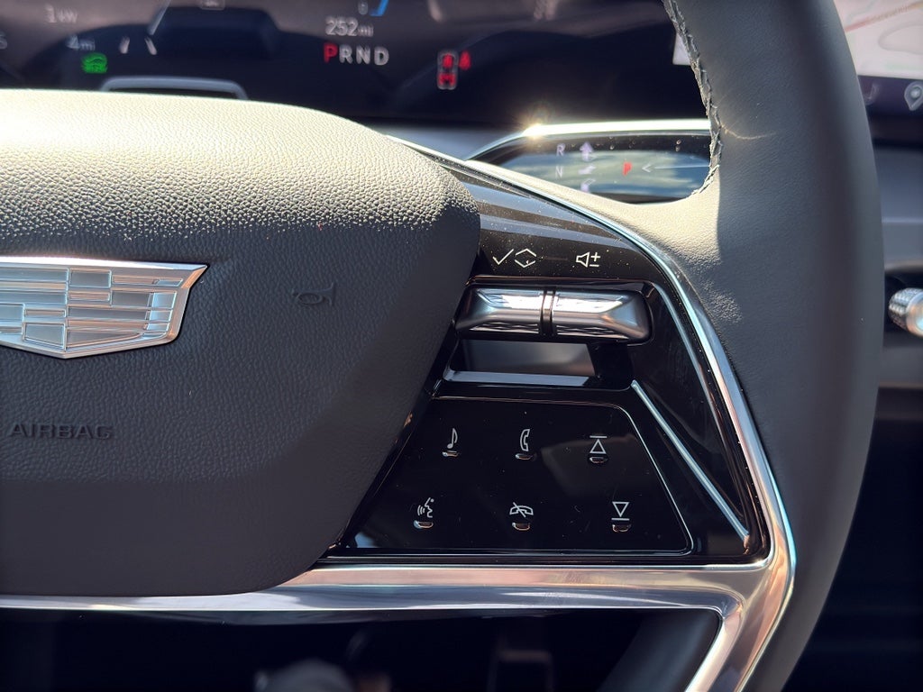 2026 Cadillac VISTIQ Luxury