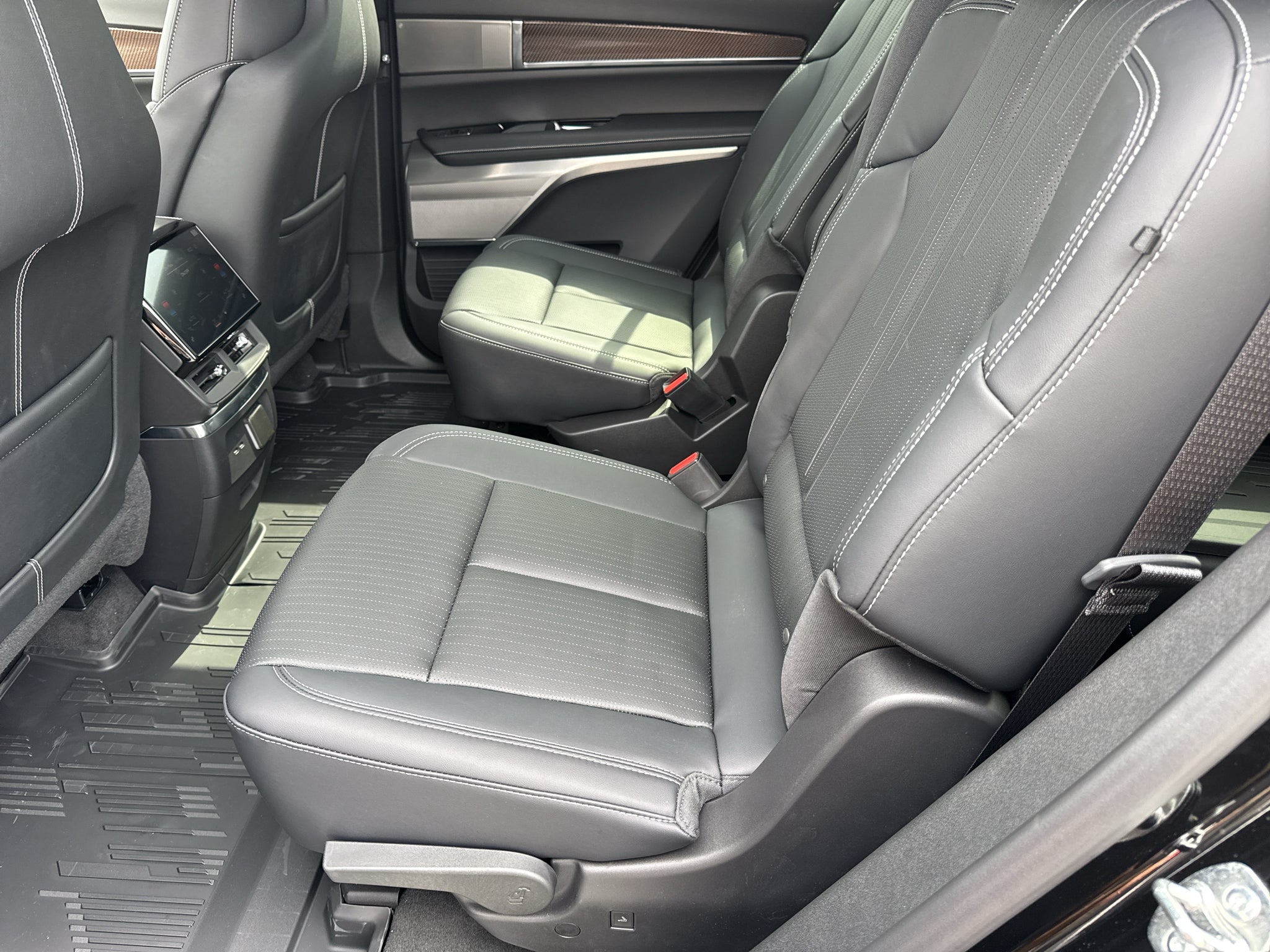 2027 Cadillac VISTIQ Sport