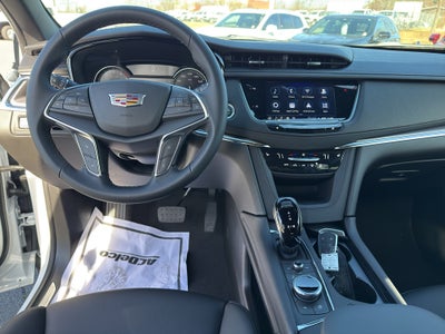 2026 Cadillac XT5 Luxury