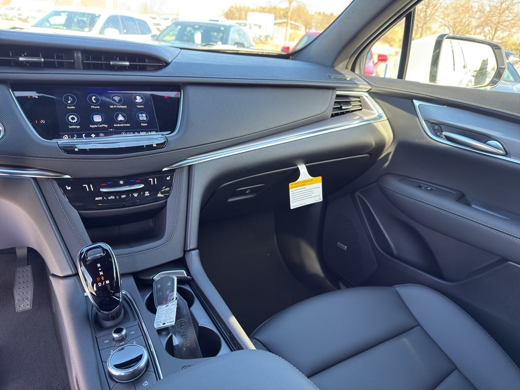 2026 Cadillac XT5 Luxury