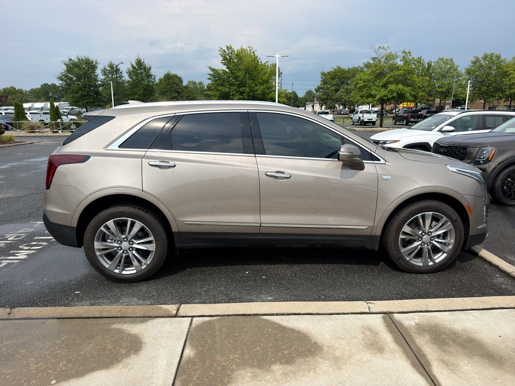 2023 Cadillac XT5 FWD Premium Luxury
