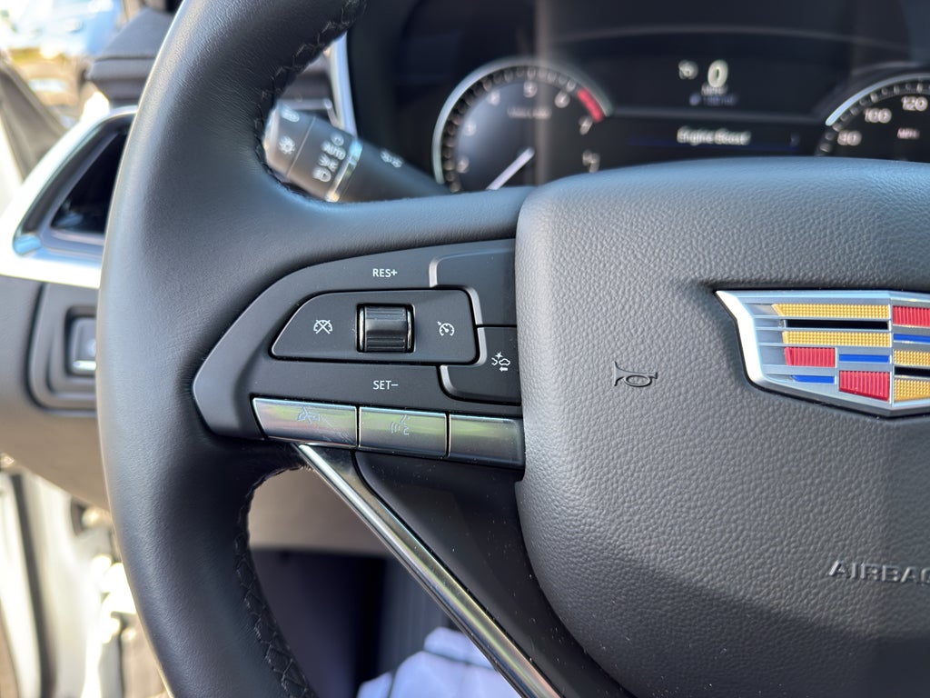 2025 Cadillac XT6 Luxury