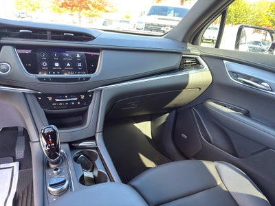 2025 Cadillac XT6 Luxury