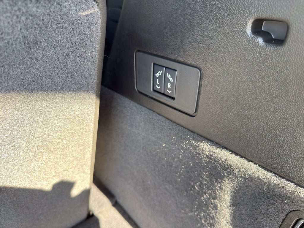 2025 Cadillac XT6 Luxury