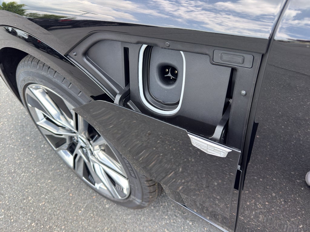 2027 Cadillac LYRIQ Signature Luxury