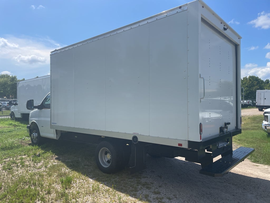 2022 Chevrolet Express Cutaway 3500 Base