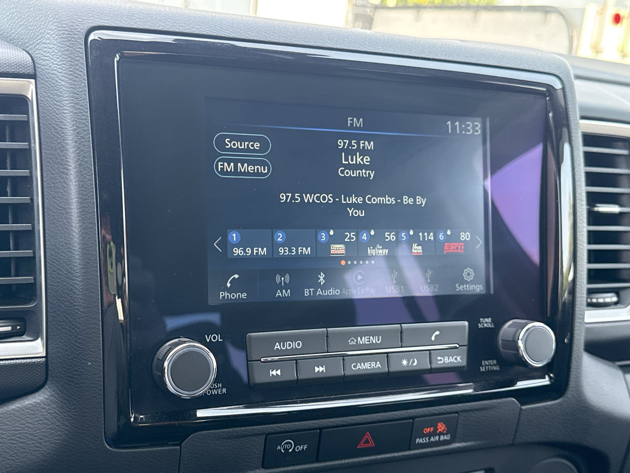 2024 Nissan Frontier SV