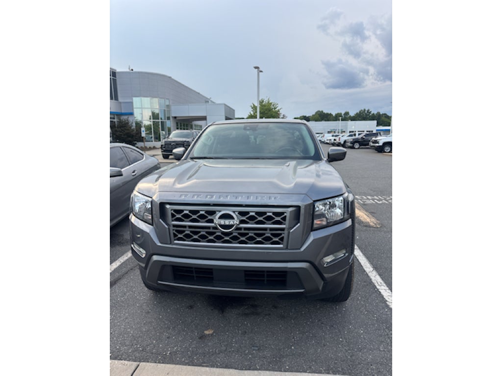 2024 Nissan Frontier SV