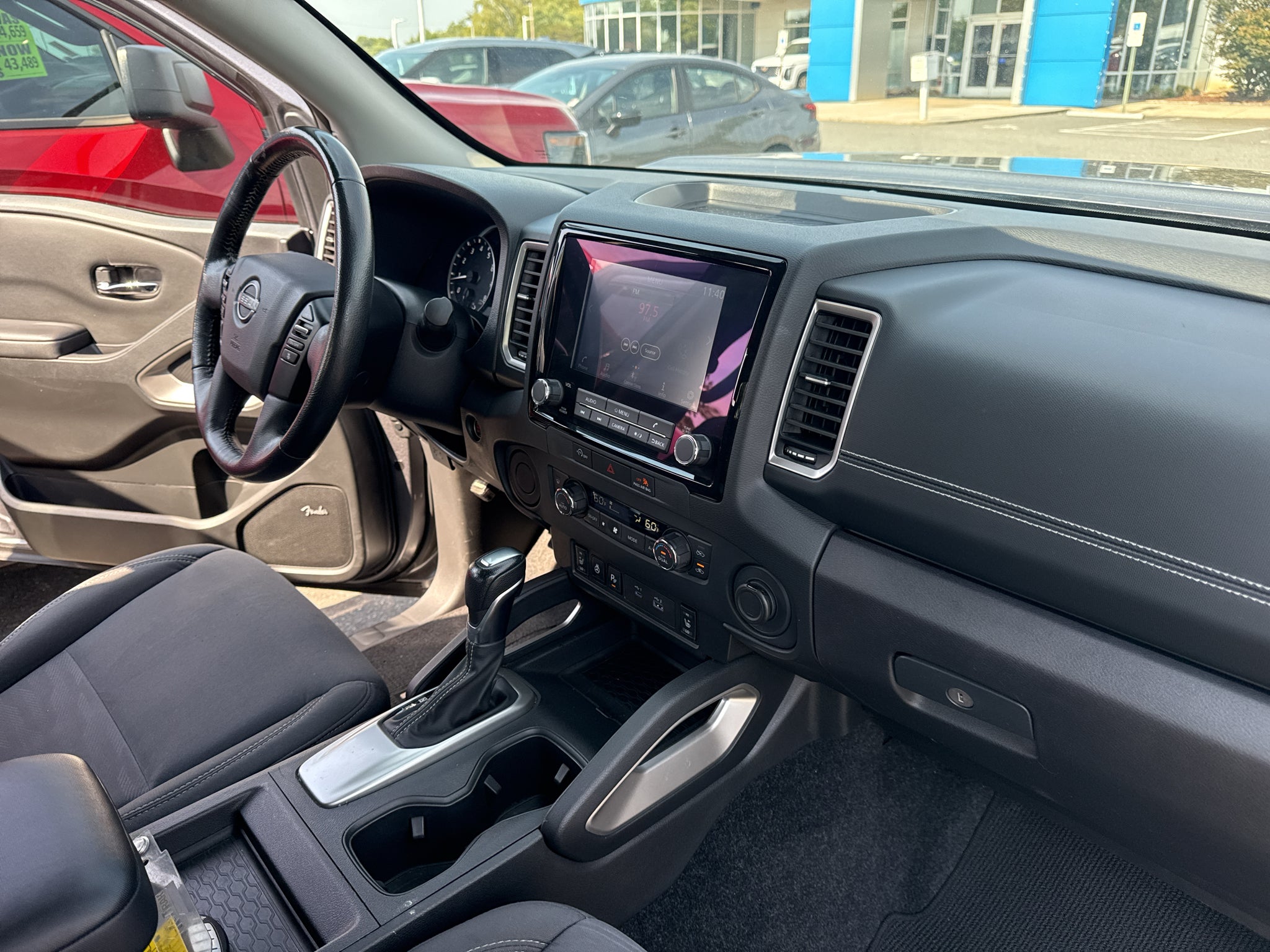 2024 Nissan Frontier SV