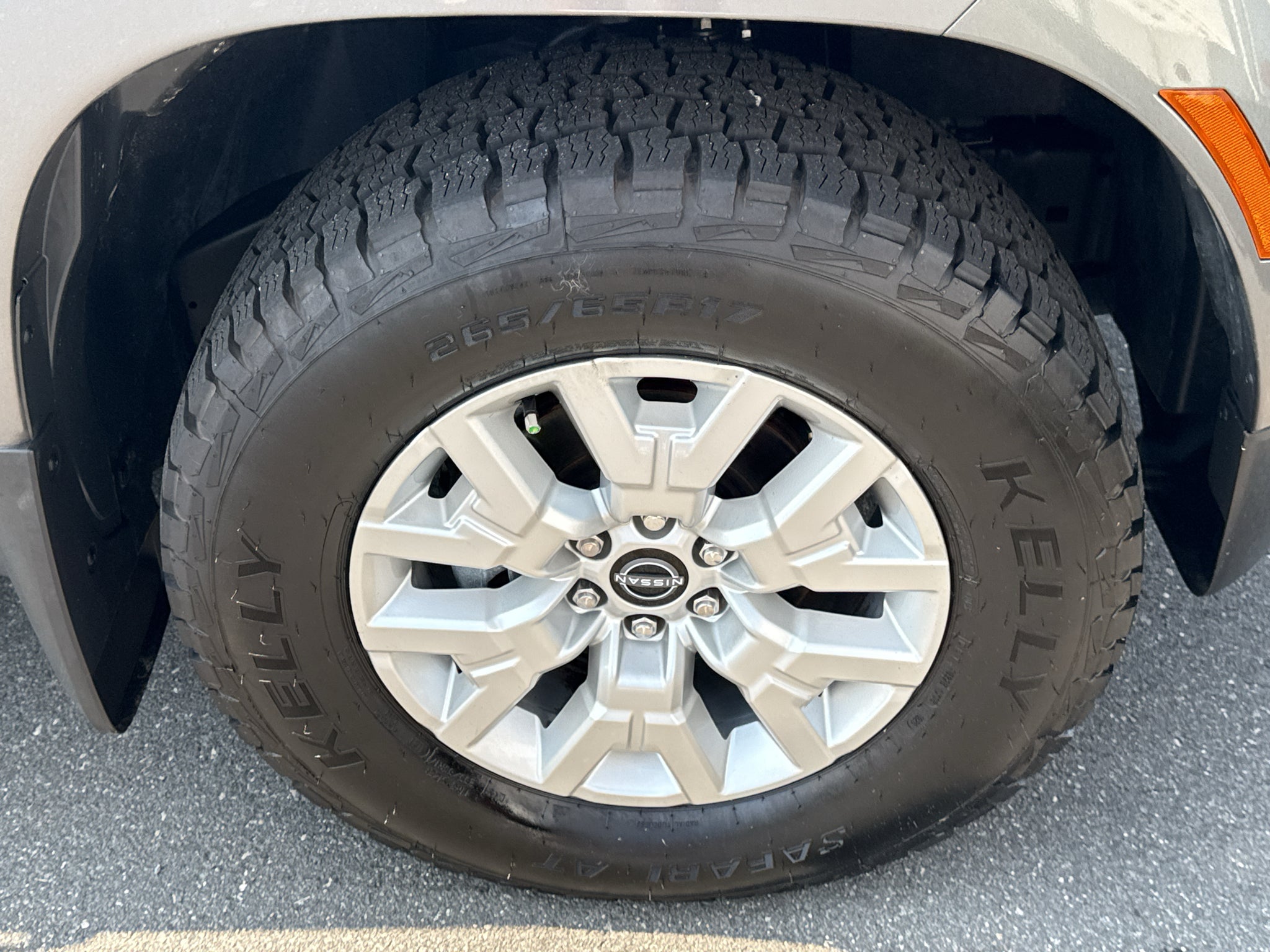 2024 Nissan Frontier SV