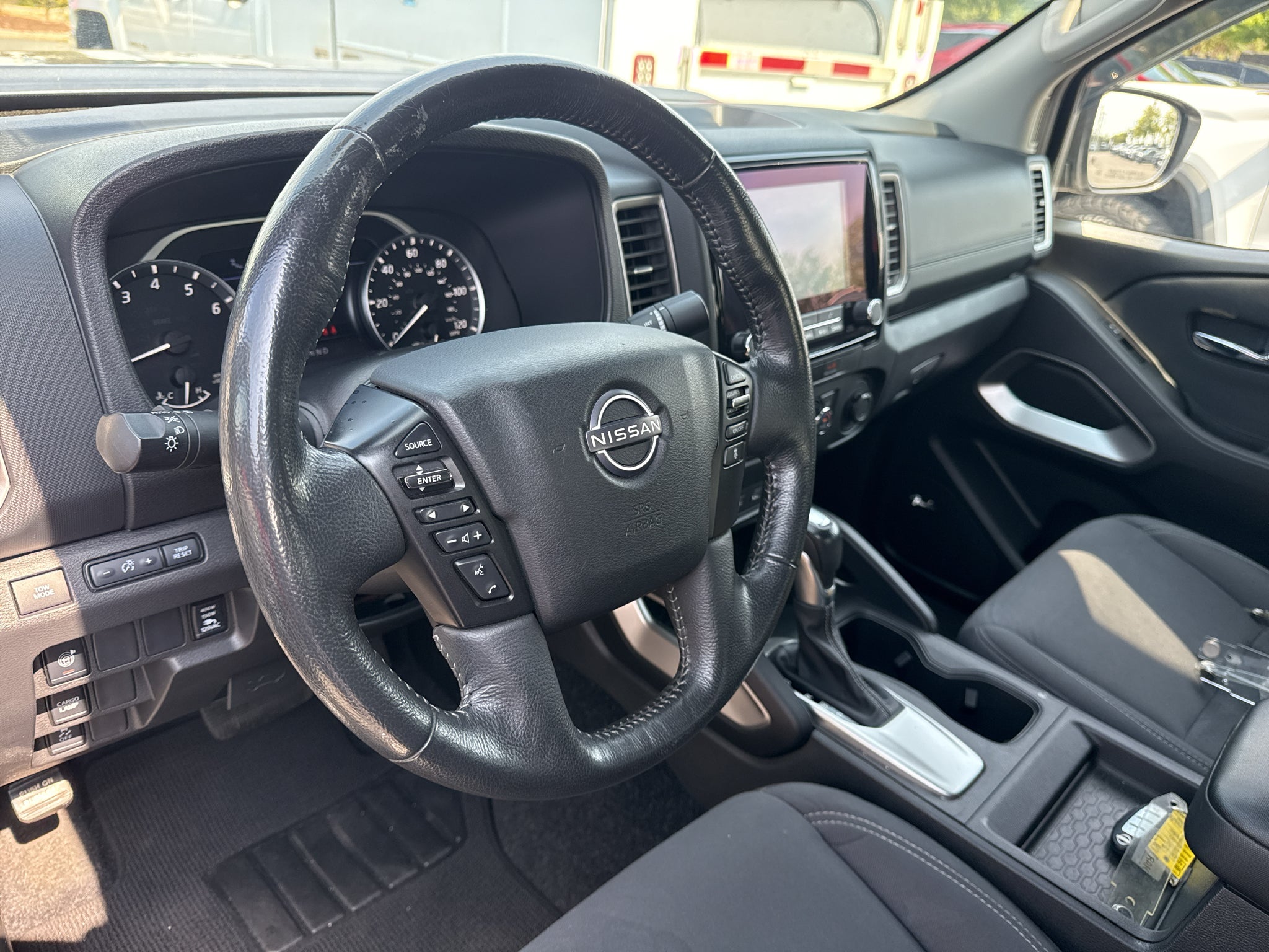 2024 Nissan Frontier SV