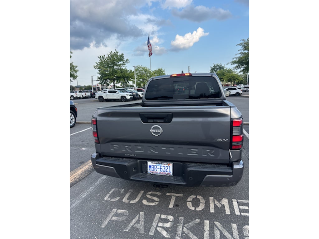 2024 Nissan Frontier SV