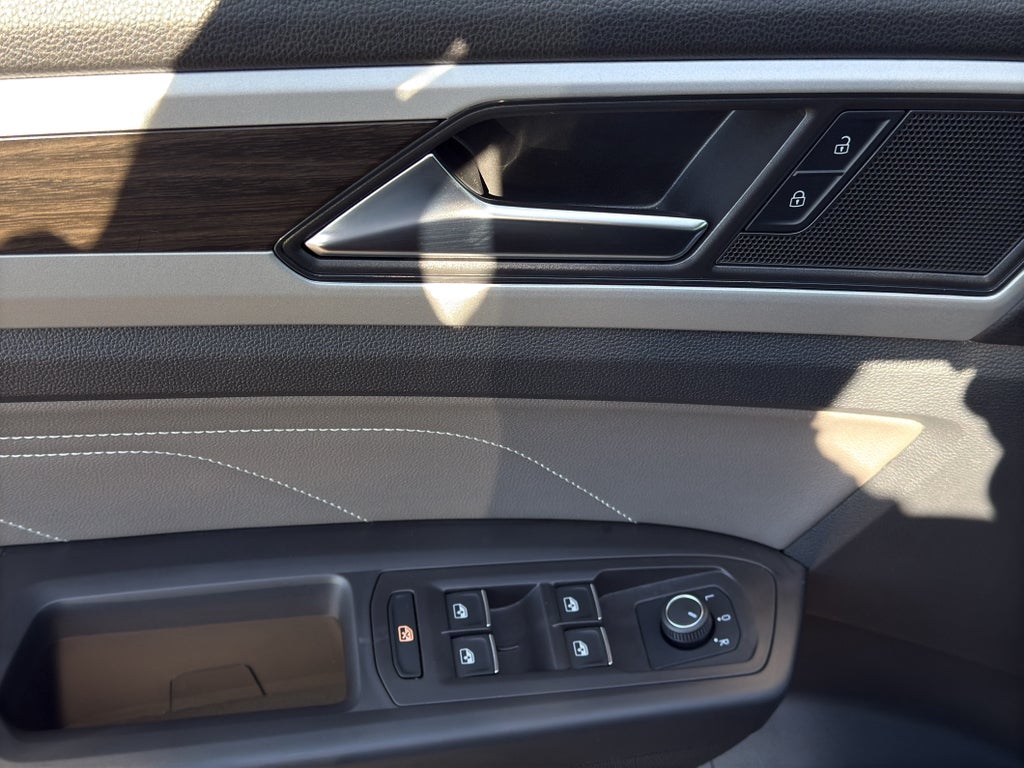 2023 Volkswagen Atlas 2.0T SE w/Technology