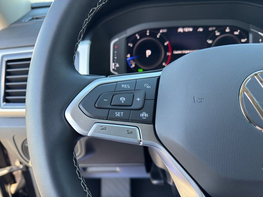 2023 Volkswagen Atlas 2.0T SE w/Technology