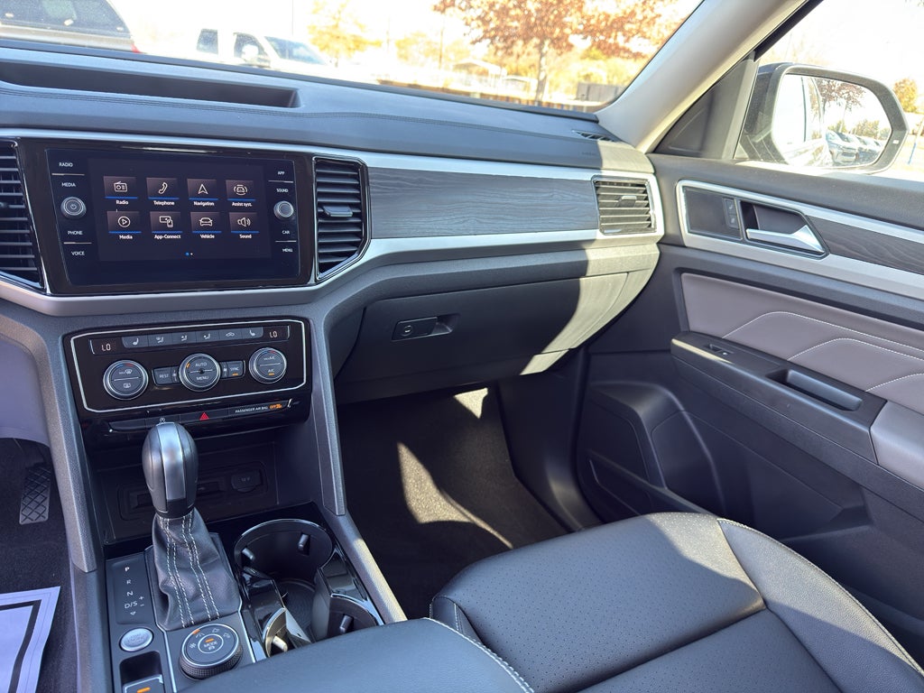 2023 Volkswagen Atlas 2.0T SE w/Technology