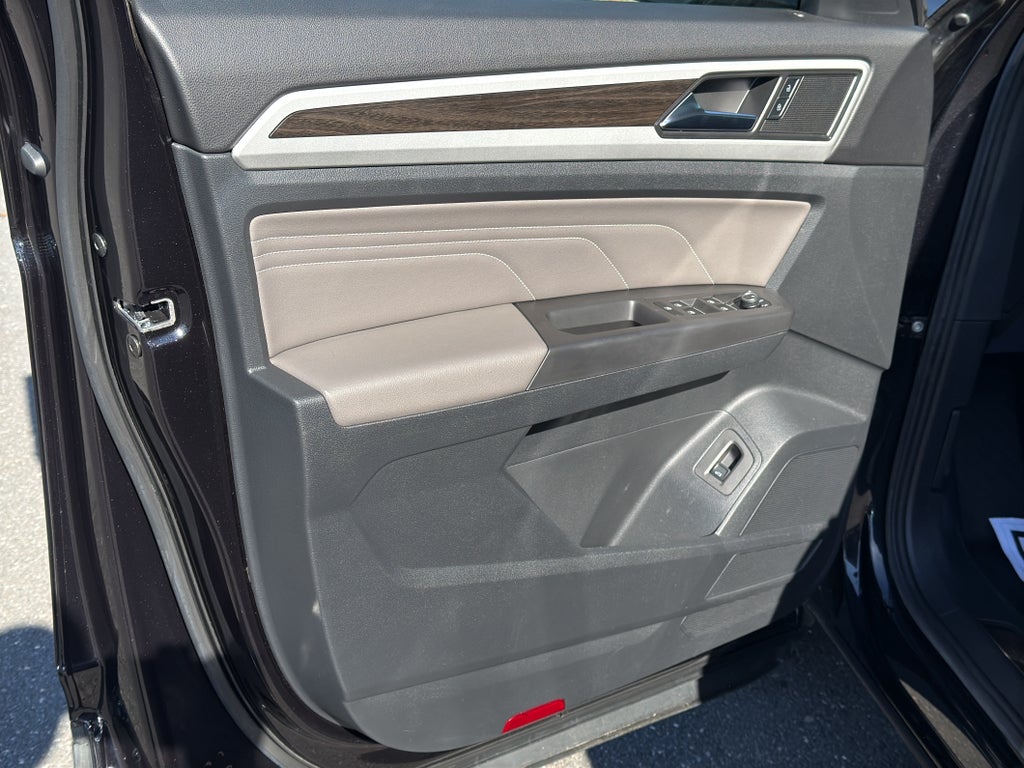 2023 Volkswagen Atlas 2.0T SE w/Technology