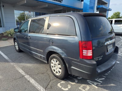 2009 Chrysler Town & Country LX
