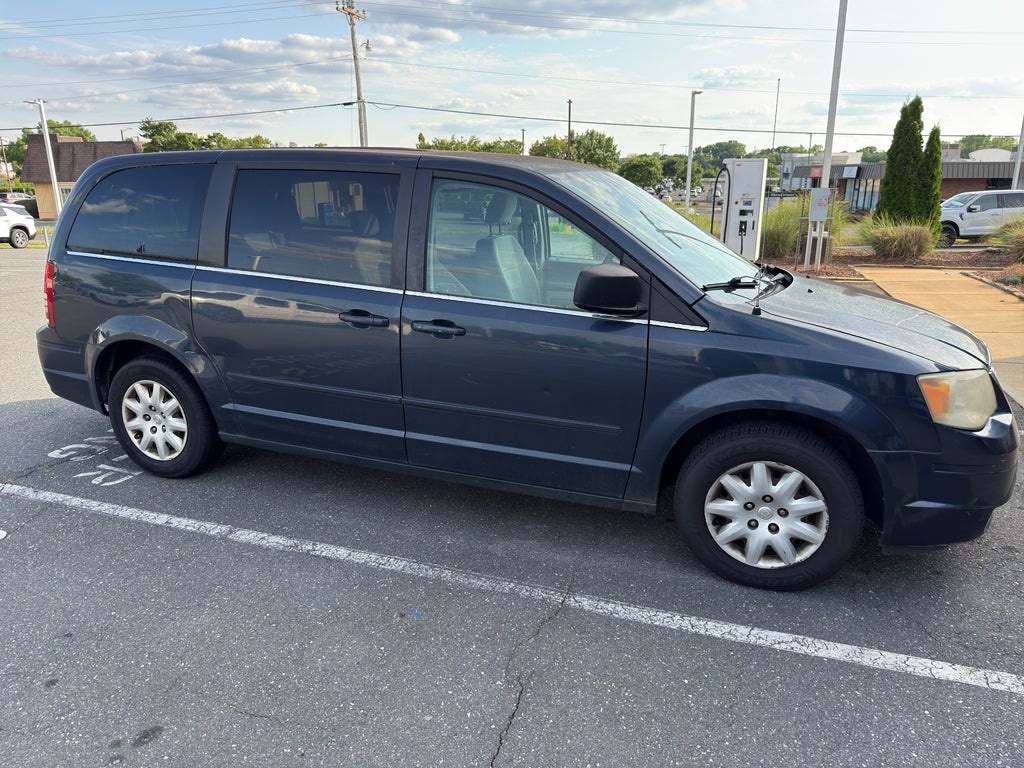 2009 Chrysler Town & Country LX