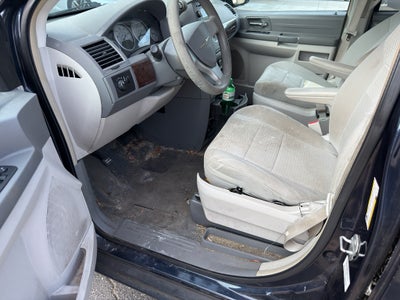 2009 Chrysler Town & Country LX