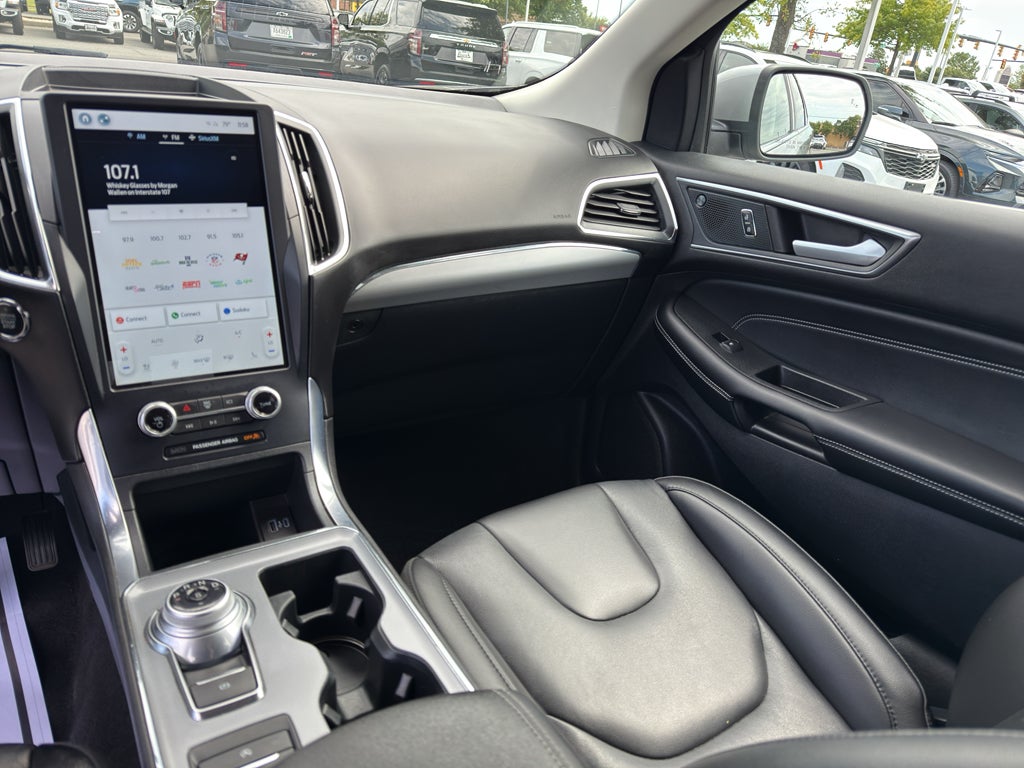2021 Ford Edge Titanium