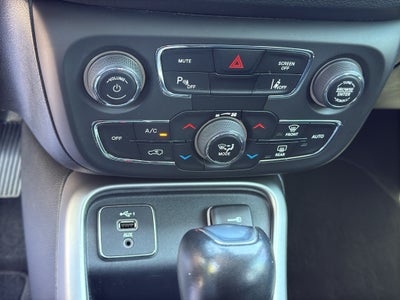 2020 Jeep Compass Latitude w/Sun/Safety Pkg