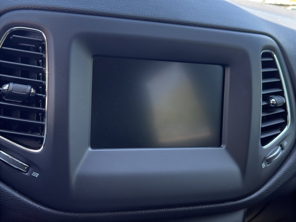 2020 Jeep Compass Latitude w/Sun/Safety Pkg