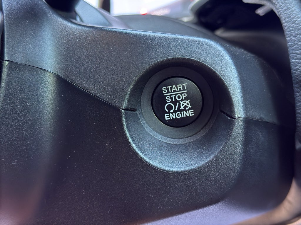 2020 Jeep Compass Latitude w/Sun/Safety Pkg